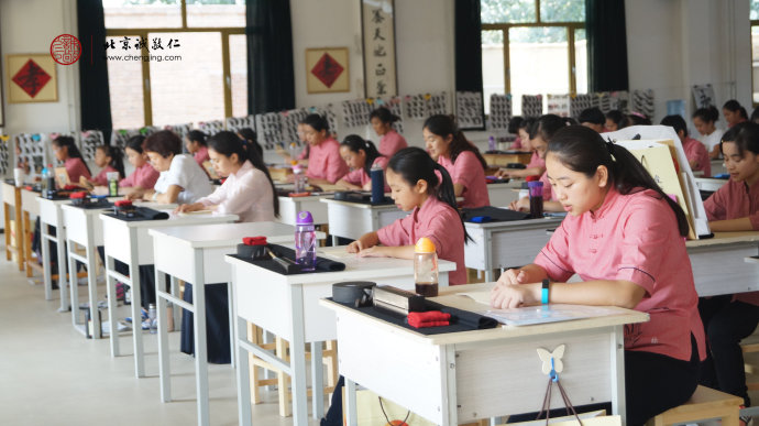 
書法二班經(jīng)典誦讀課程場(chǎng)景