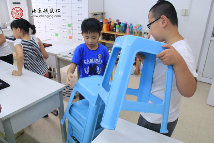 手語(yǔ)歌曲課程帶給小學(xué)員無(wú)盡歡樂(lè)