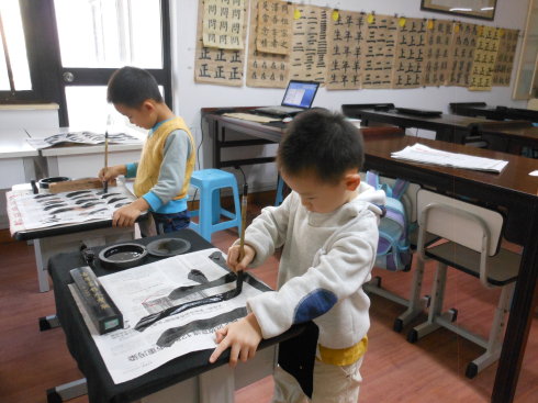 「物有定位」的落實,從文房四寶的有序擺放開始。