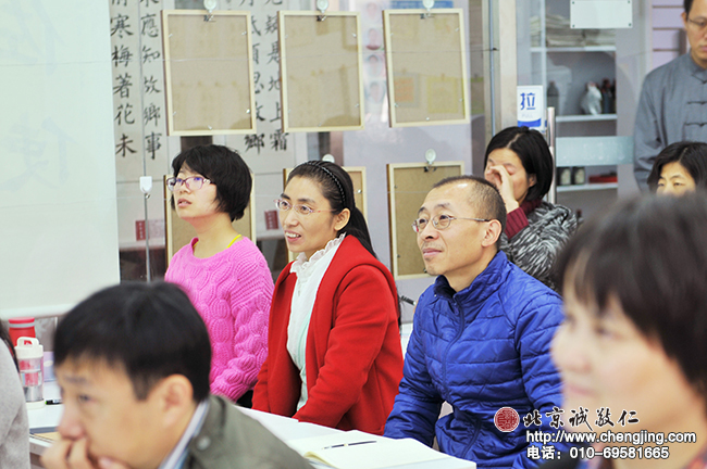 課間不忘放松一下，看看三歲萌娃童音演唱