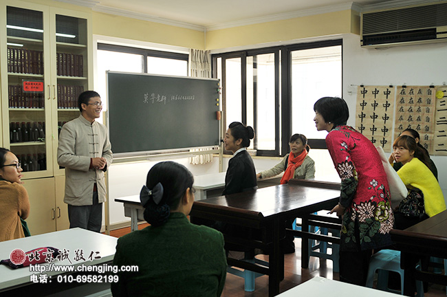 在全部觀摩結束后，大家又踴躍的提出諸多在實際教學中的問題。