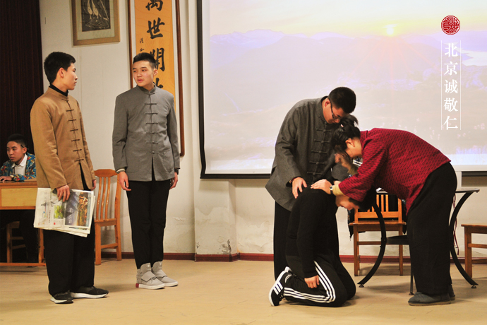 一場感人肺腑的美文情景劇，請自備紙巾